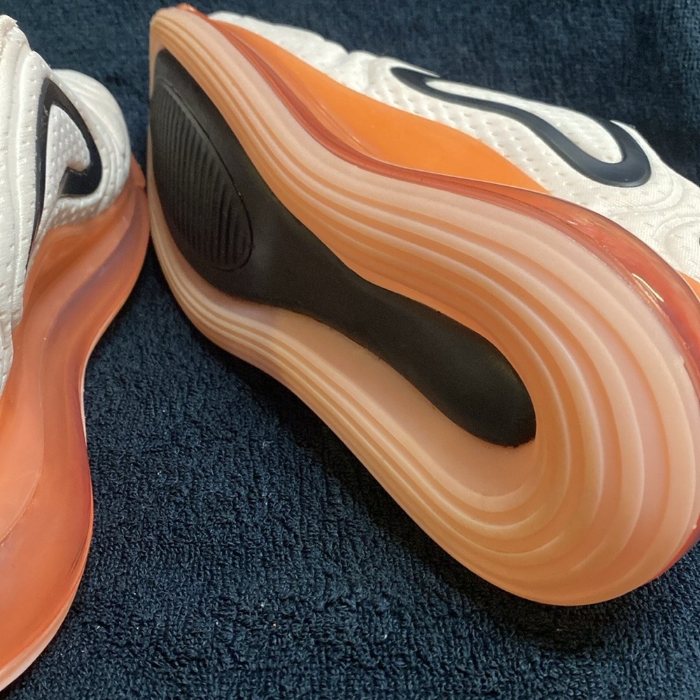 Nike 270 - Picture 5 of 8